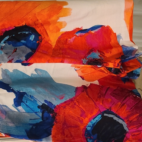 Trina Turk multi color romper, has pockets. Its a size 0 but runs big(2-4) - Picture 5 of 9